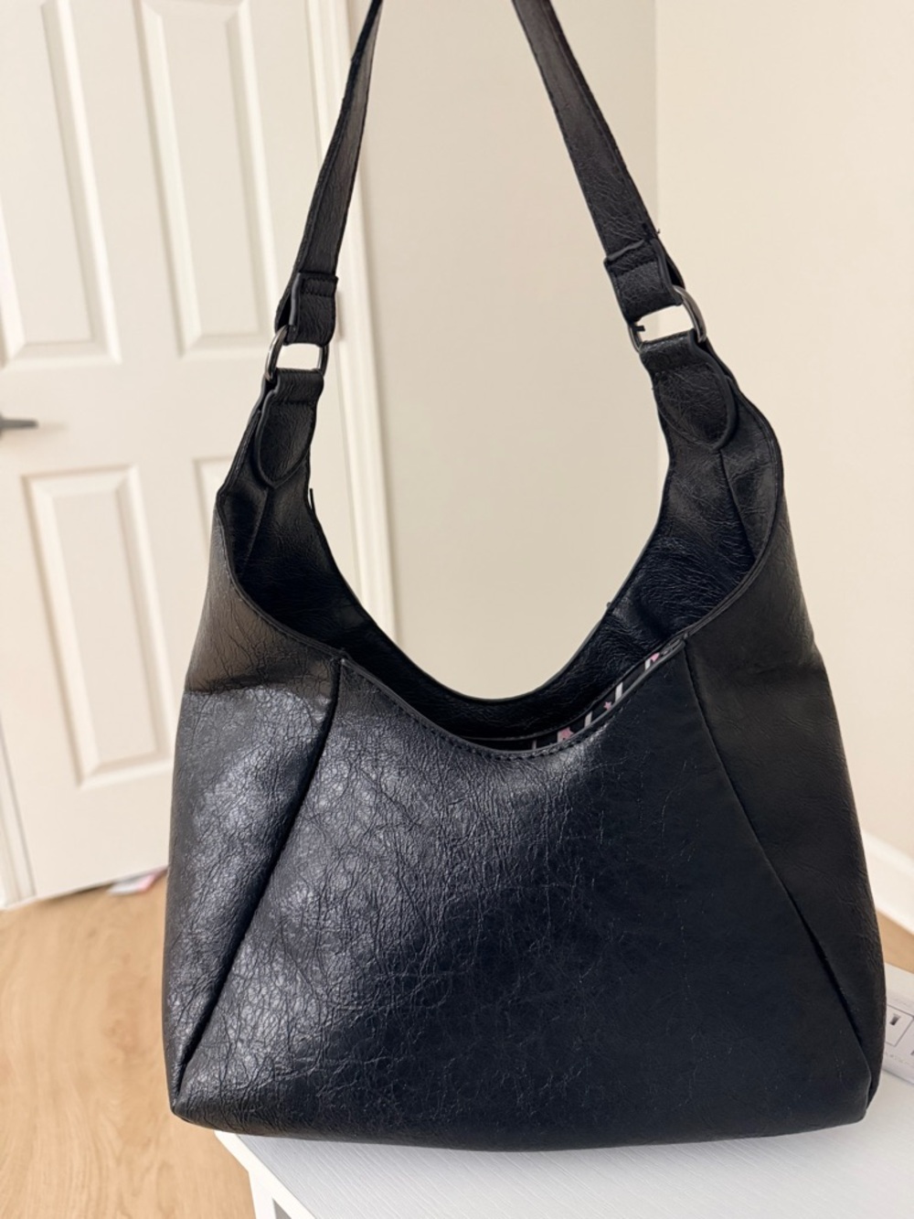 Betsey Johnson “Luv Betsey” Black Bow Shoulder Bag | Slouchy Hobo Purse - Picture 2 of 8